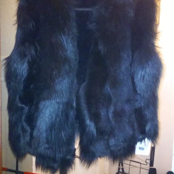 NWT - Black CODE-OS Faux Fur Vest - Picture 3 of 7